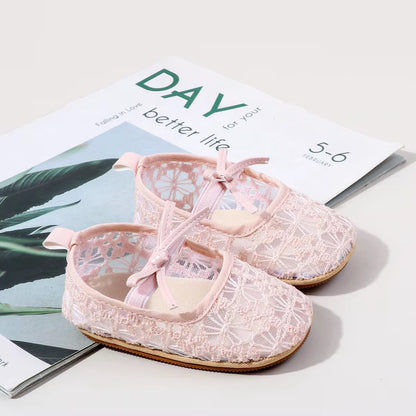 Baby Girl Floral Mesh Mary Jane Flats – Light Pink