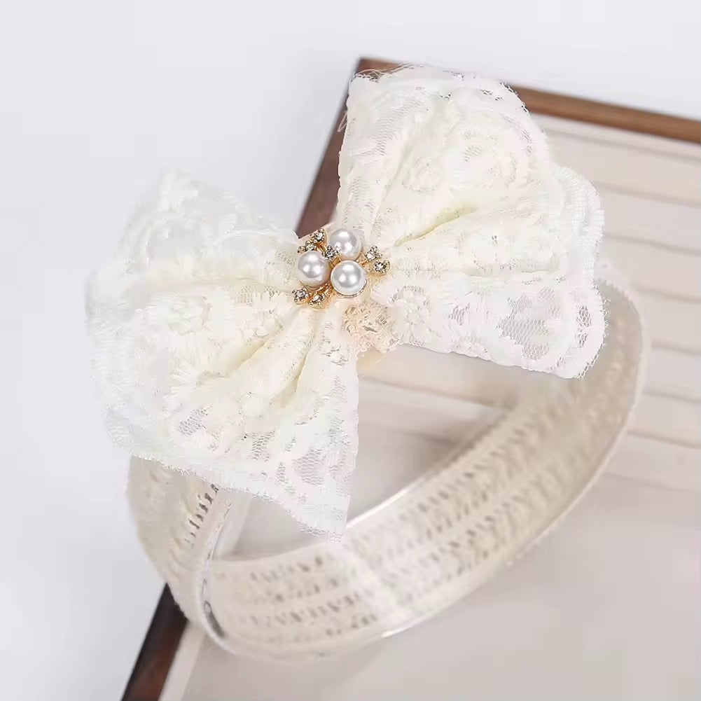 Safe Baby Lace Headband – Beige Floral Bow with Pearl Accent